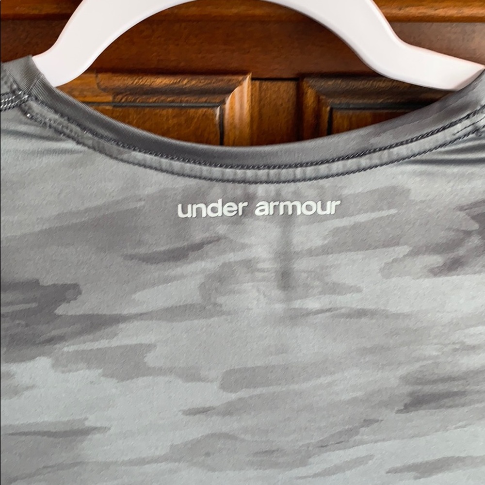Women’s Under Armour M long sleeve shirt medium - Picture 4 of 5